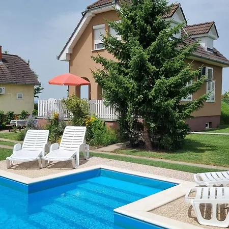 Сasa de vacaciones Hutiagi Siófok