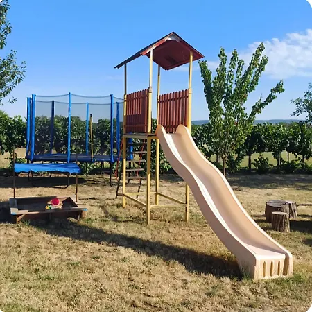 Hutiagi Dom wakacyjny Siófok