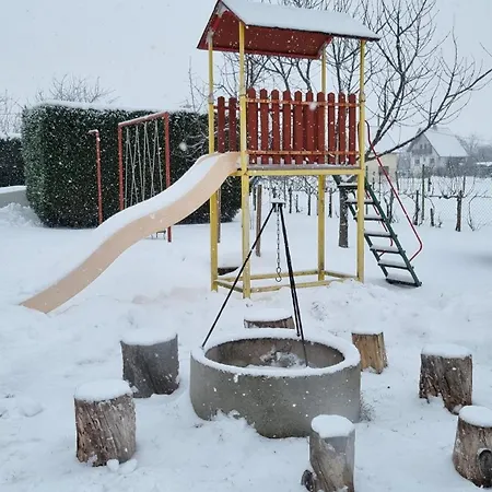 Сasa de vacaciones Hutiagi Siófok